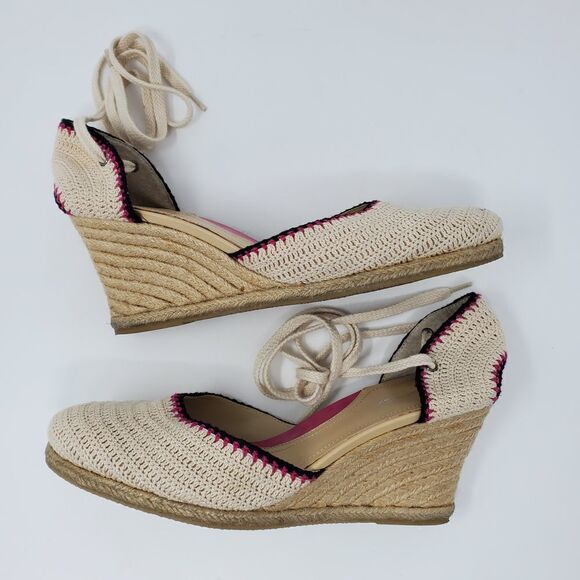 Via Spiga Lenox Crochet Wedges - Picture 6 of 8
